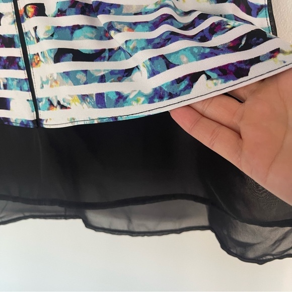 Worthington Sleeveless Multicolor Tiered Blouse Top Large Career Business Casual - Picture 3 of 8